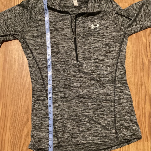 Women’s Gym sweaters size SM/P  brand heat gear color gray and white long sleeve - Picture 8 of 10